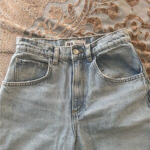 Zara Light Blue Women's barrel leg Jeans- size 0 nwot